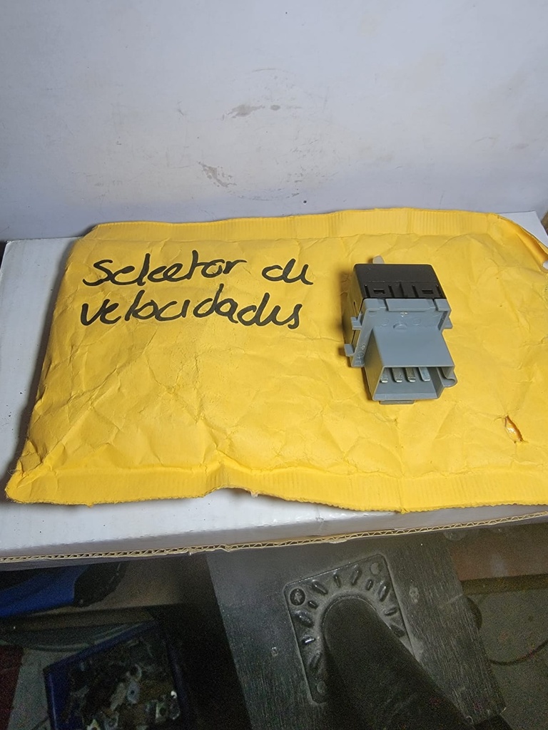 SELECTOR DE VELOCIDADES MACK/ PETERBILT